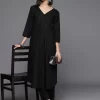 Women Black Solid A Line Tunic Paired With Tonal Bottom