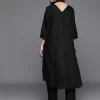 Women Black Solid A Line Tunic Paired With Tonal Bottom