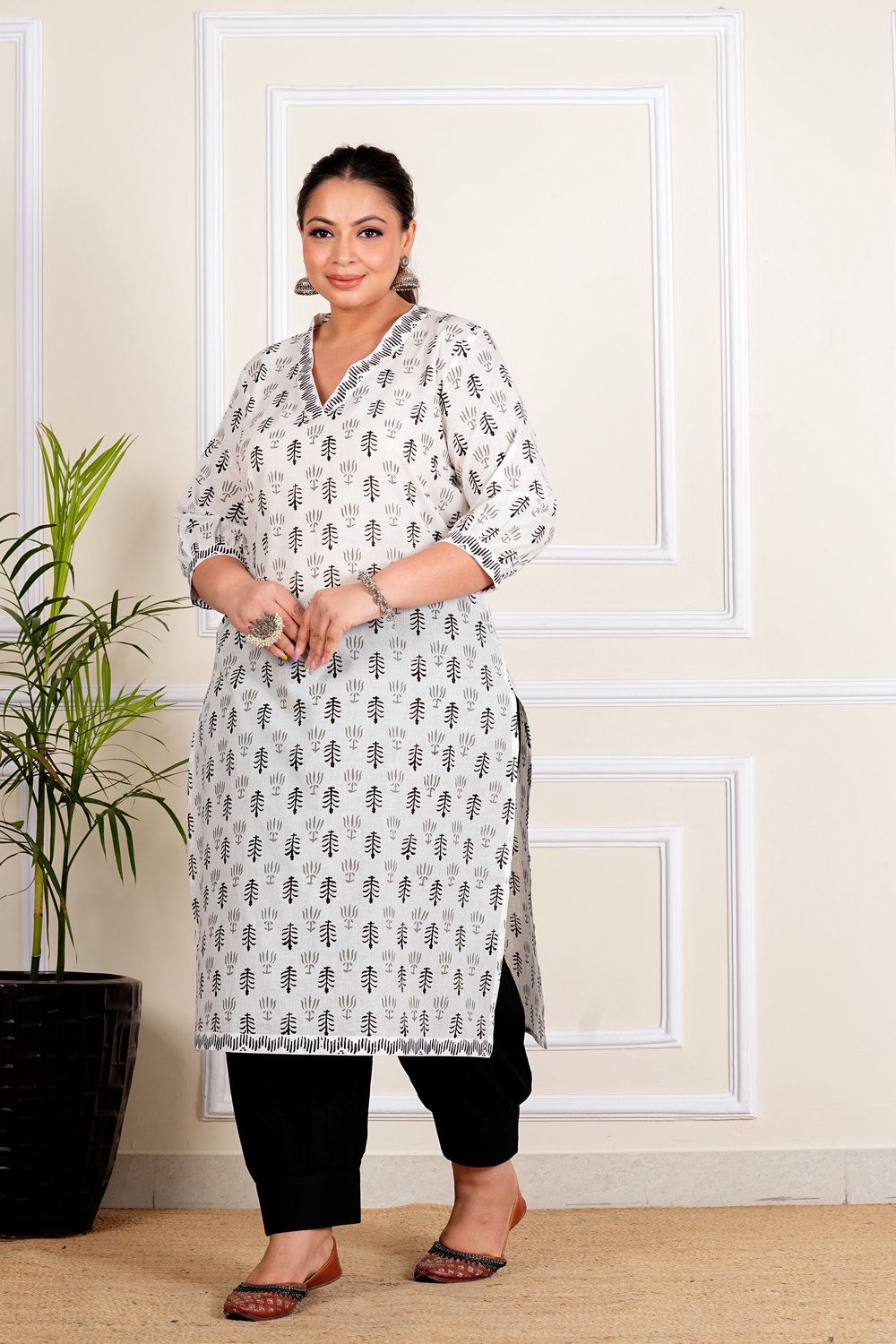 White Plus Size Kurta with Black Butti