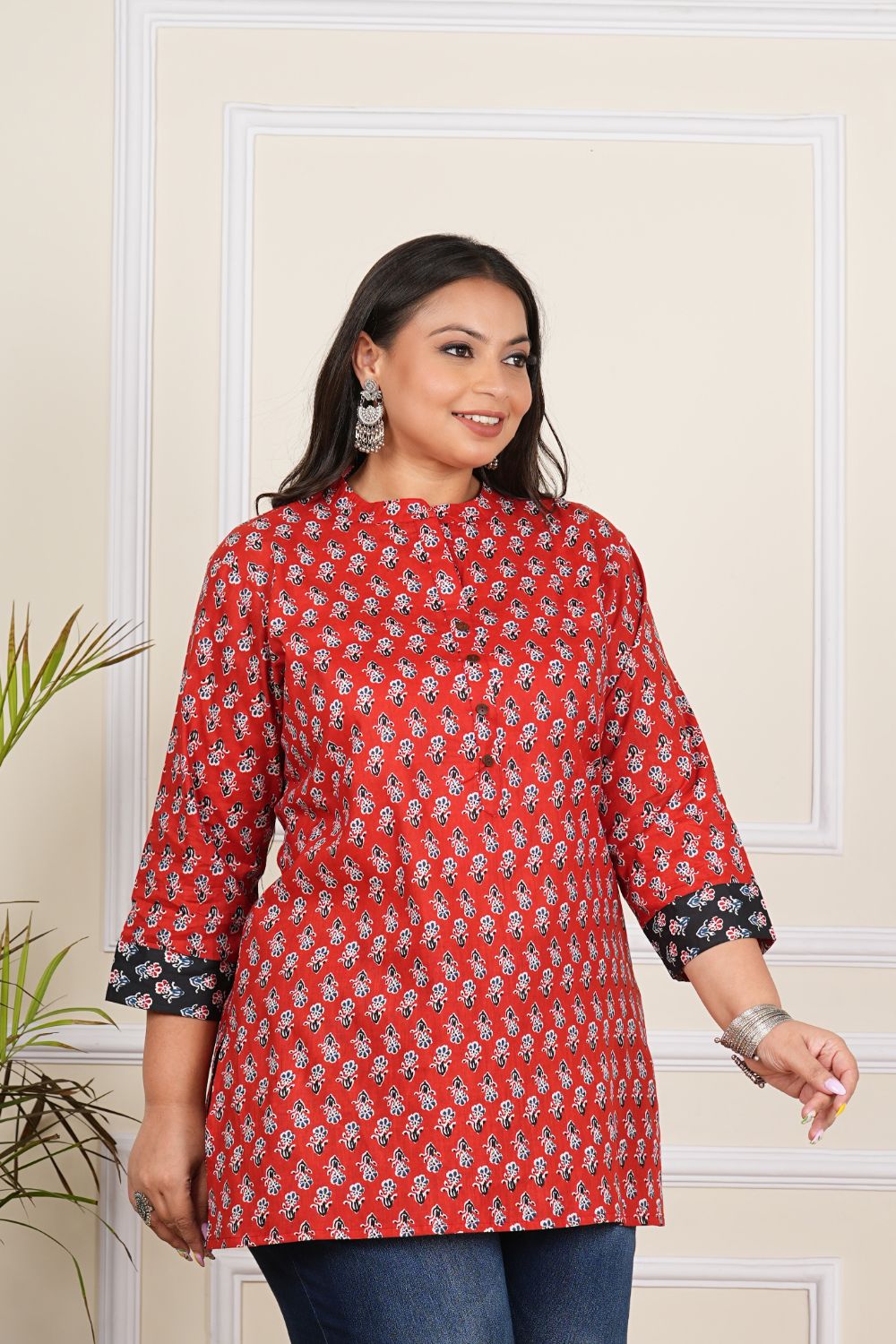 plus size red butti short kurta