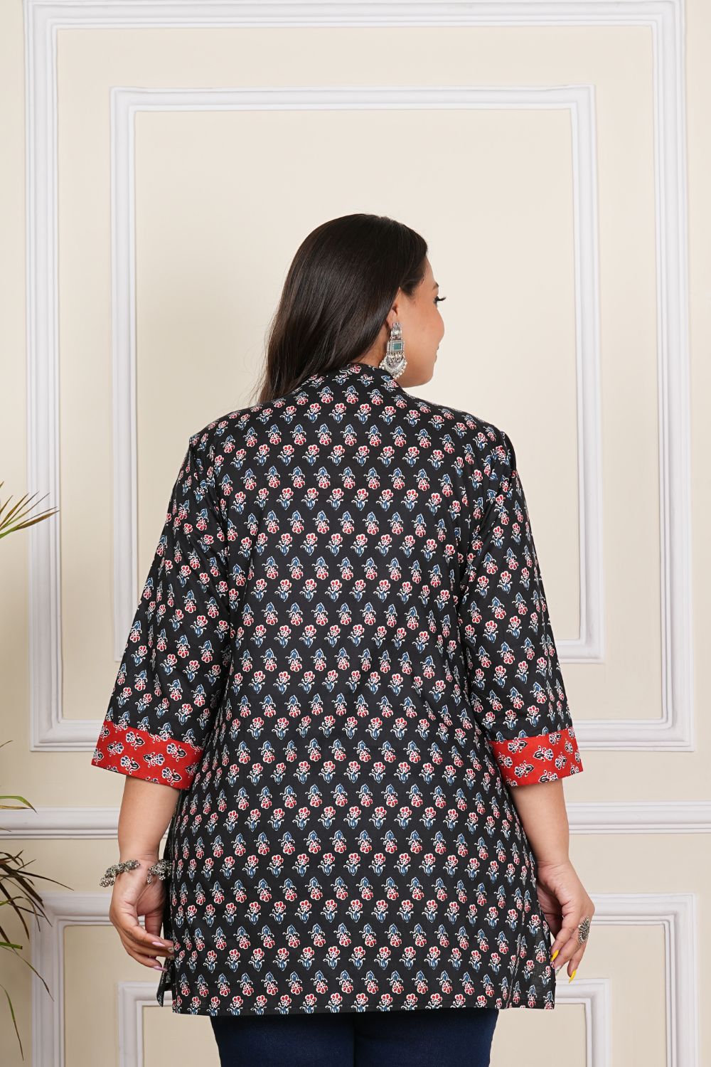 Plus Size Black Butti Short Kurta