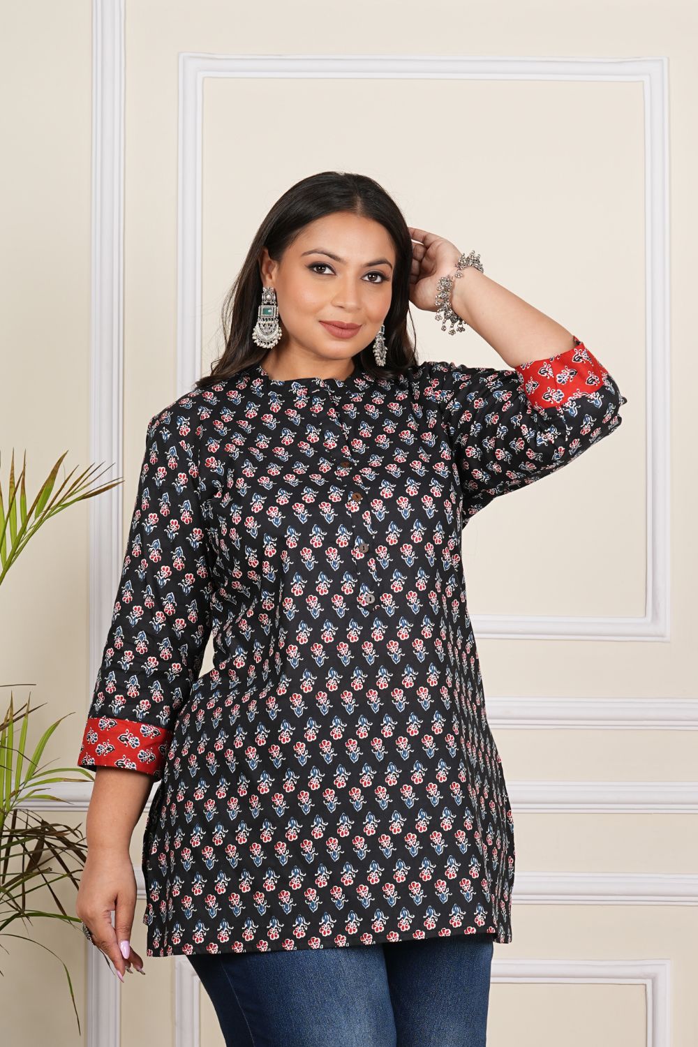 Plus Size Black Butti Short Kurta