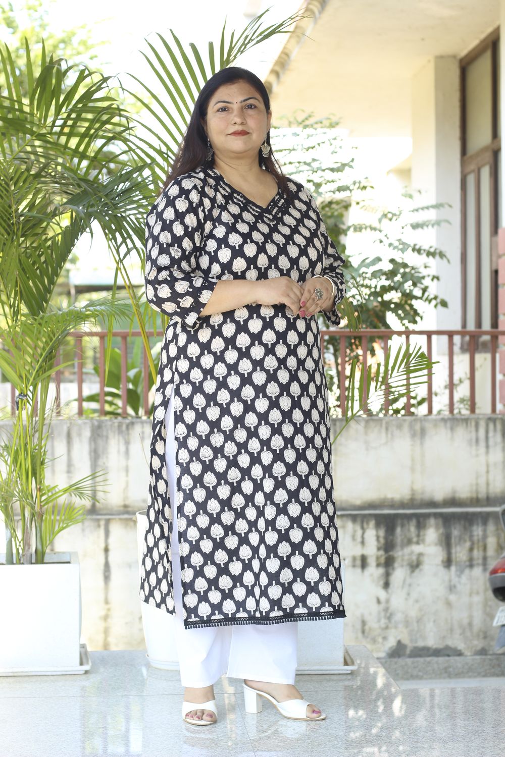 Plus Size Black Lotus Kurta